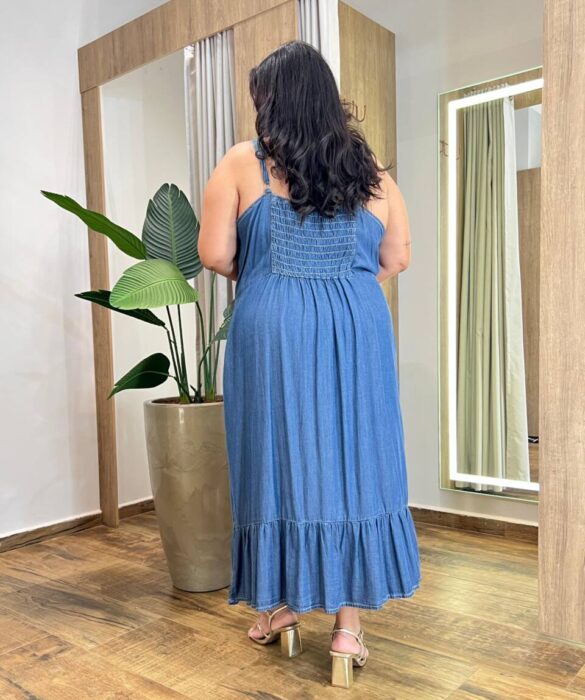 Vestido Midi Plus sem Bojo Liocel Jeans Lastex e Botões - Fernanda Ramos Store