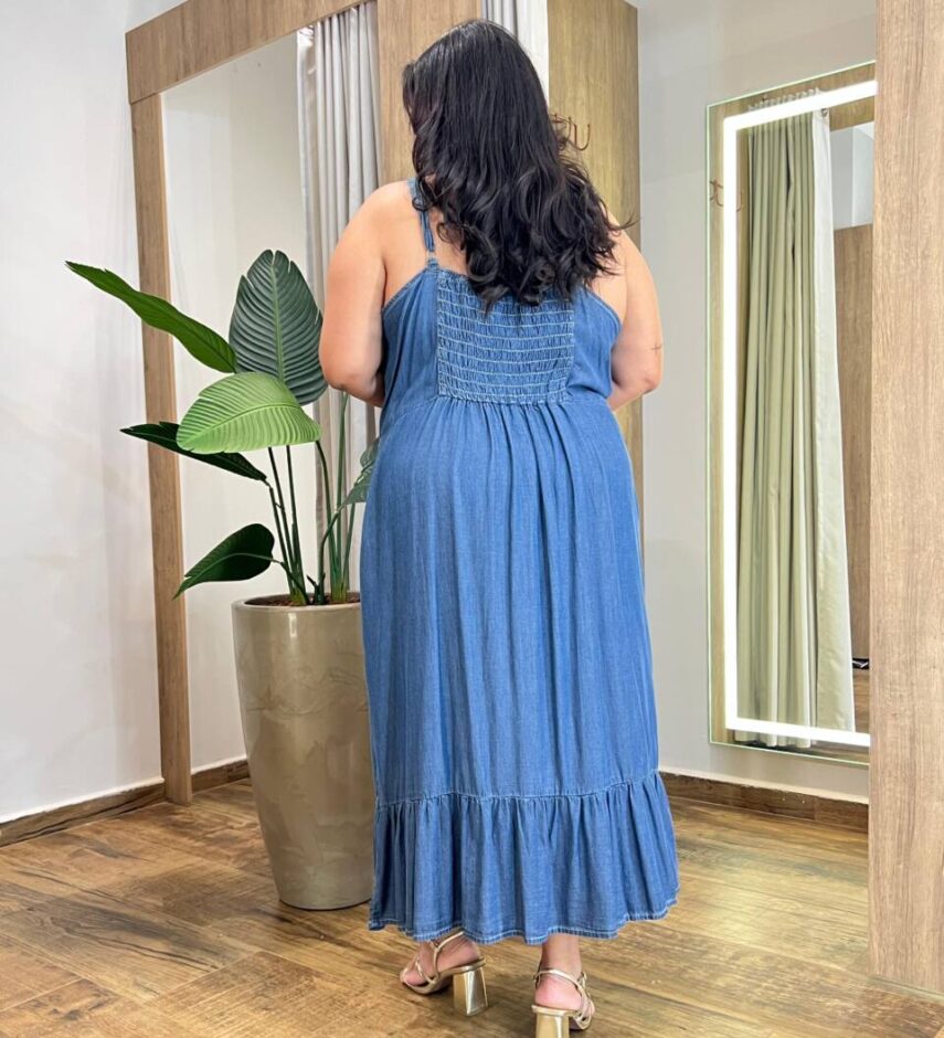Vestido Midi Plus sem Bojo Liocel Jeans Lastex e Botões - Fernanda Ramos Store