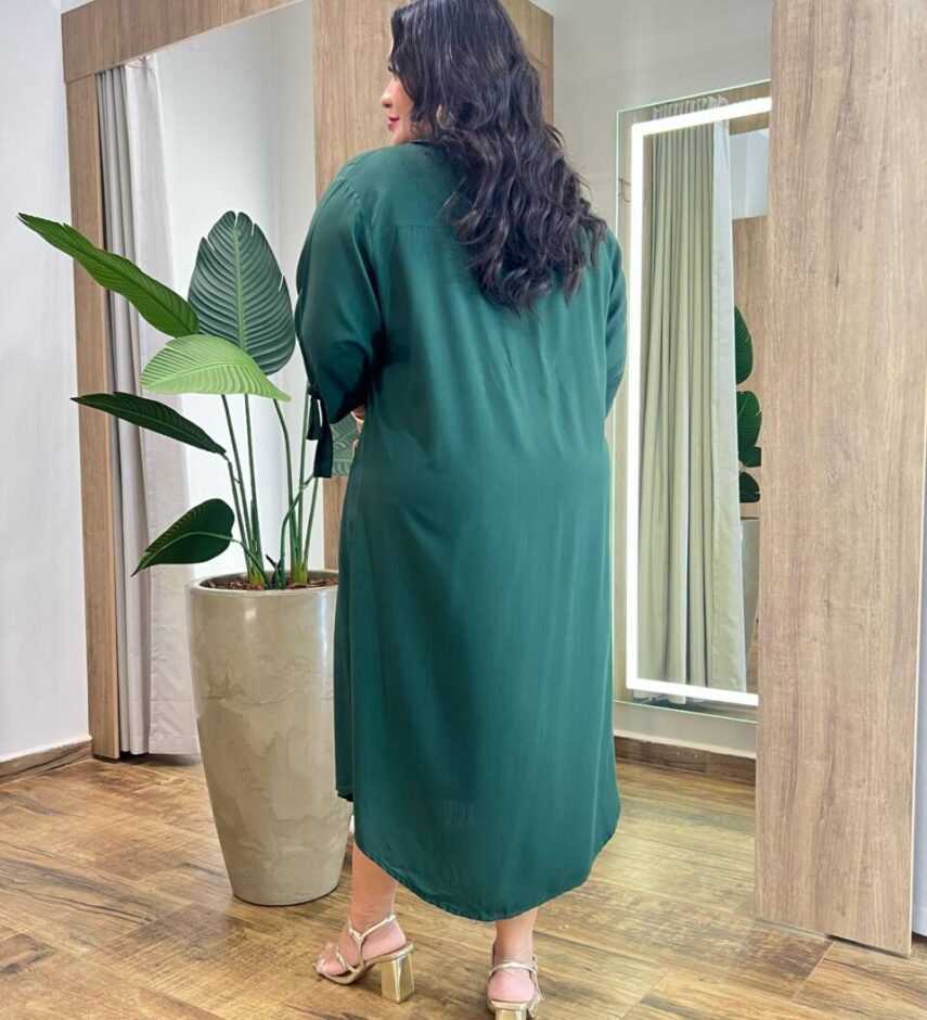 Vestido Midi Plus sem Bojo Manga 3/4 e Amarração Verde Escuro - Fernanda Ramos Store
