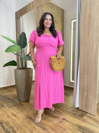 Vestido Midi Plus sem Bojo Manga Curta Detalhe no Busto Rosa - Fernanda Ramos Store