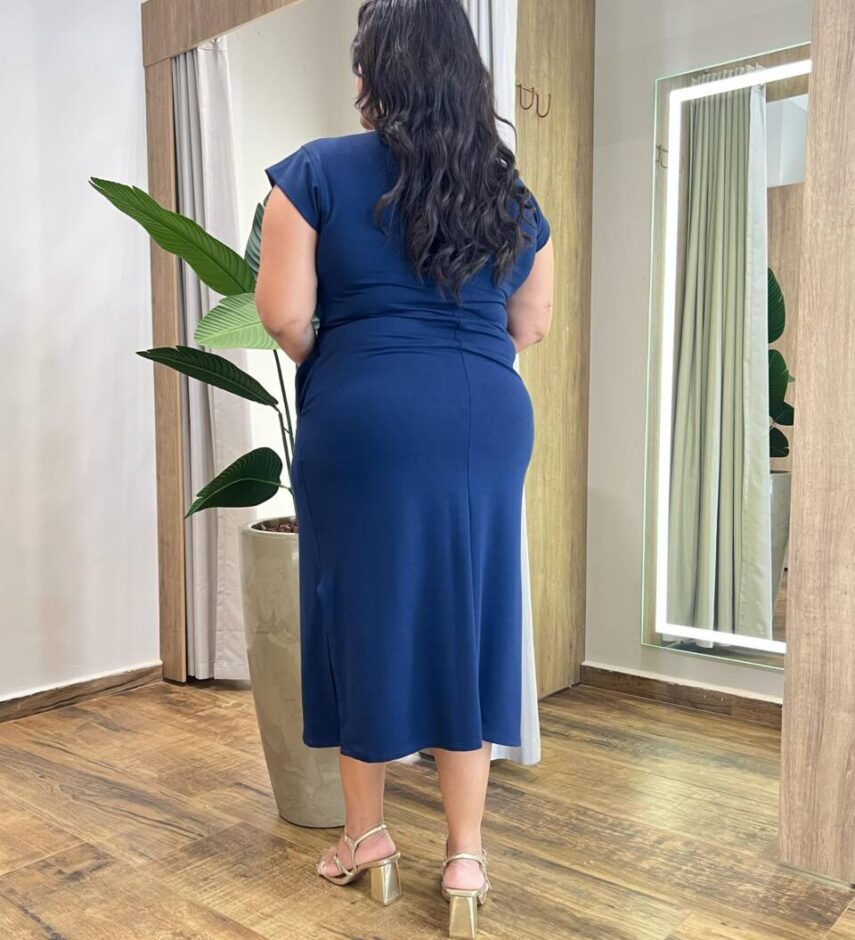 Vestido Midi Plus Sofia sem Bojo Malha Manga Muscle Azul Marinho - Fernanda Ramos Store