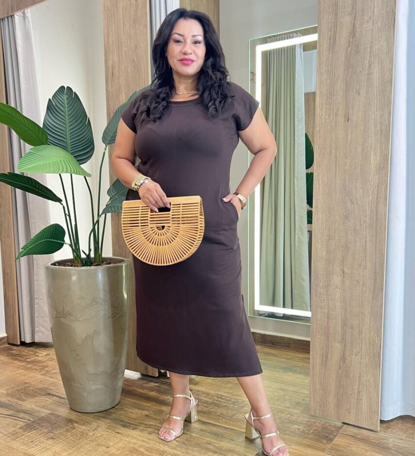 Vestido Midi Plus Sofia sem Bojo Malha Manga Muscle Marrom - Fernanda Ramos Store