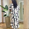 Vestido Midi sem Bojo Plus Estampado Fechamento em Botões Preto - Fernanda Ramos Store