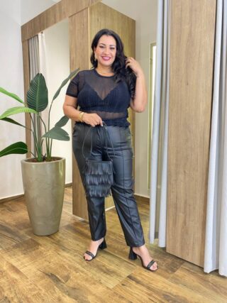 Blusa Feminina Manga Curta em Tule com Brilho Transparente Preta - Fernanda Ramos Store