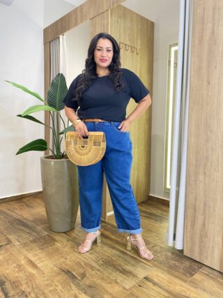 Blusa Feminina Maria Manga Curta Moletinho Plus Preta - Fernanda Ramos Store