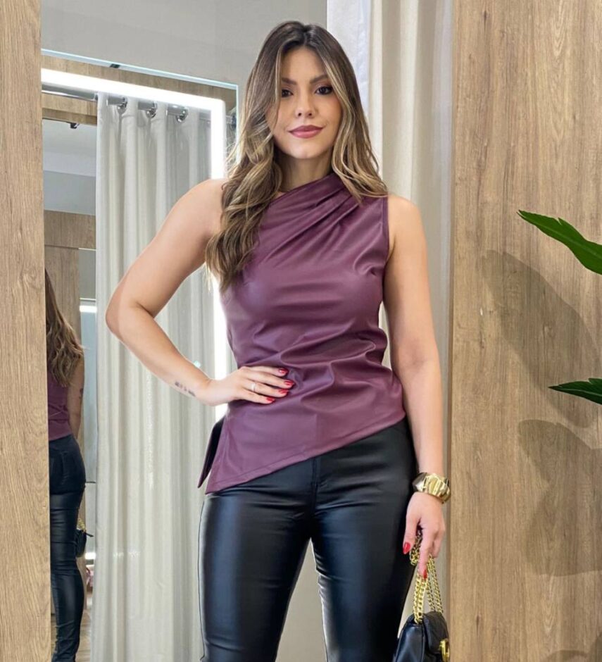 Blusa Feminina Nula Manga sem Bojo Assimétrica Couro Eco Bordo - Fernanda Ramos Store