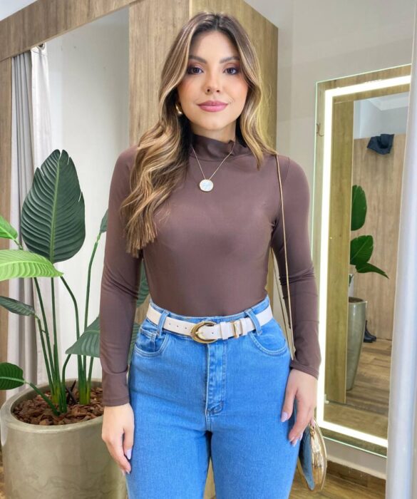 Body Feminino Amélia sem Bojo Manga Longa Gola Alta Marrom - Fernanda Ramos Store
