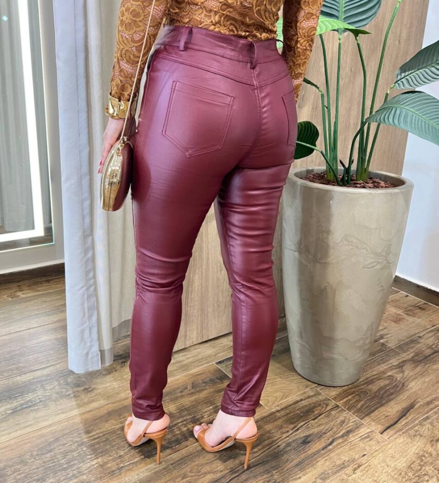 Calça Feminina Couro Eco Skinny Isabelly Vinho - Fernanda Ramos Store