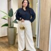 Calça Feminina Plus Pantalona Viscolinho Detalhe em Friso Cru - Fernanda Ramos Store