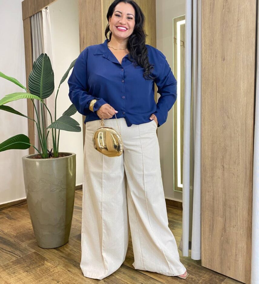 Camisa Feminina Social Plus Manga Longa com Botões Azul Marinho - Fernanda Ramos Store