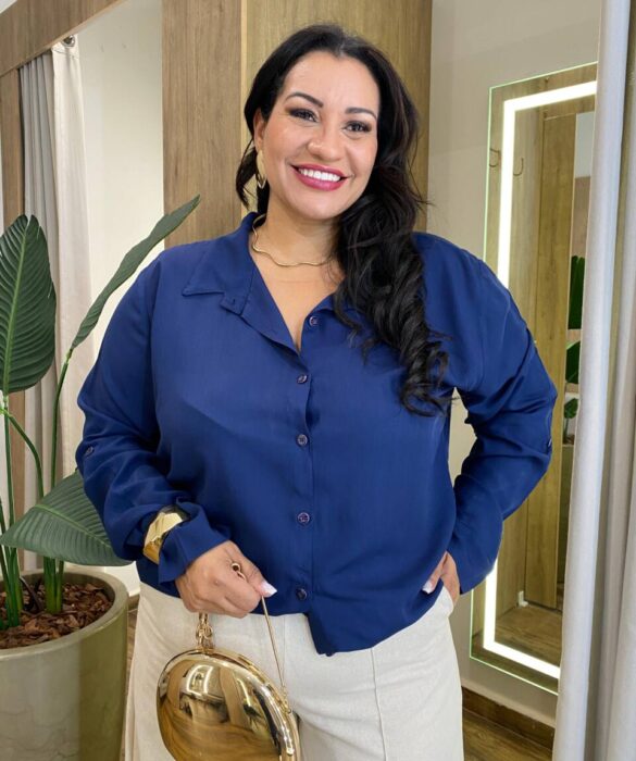 Camisa Feminina Social Plus Manga Longa com Botões Azul Marinho - Fernanda Ramos Store