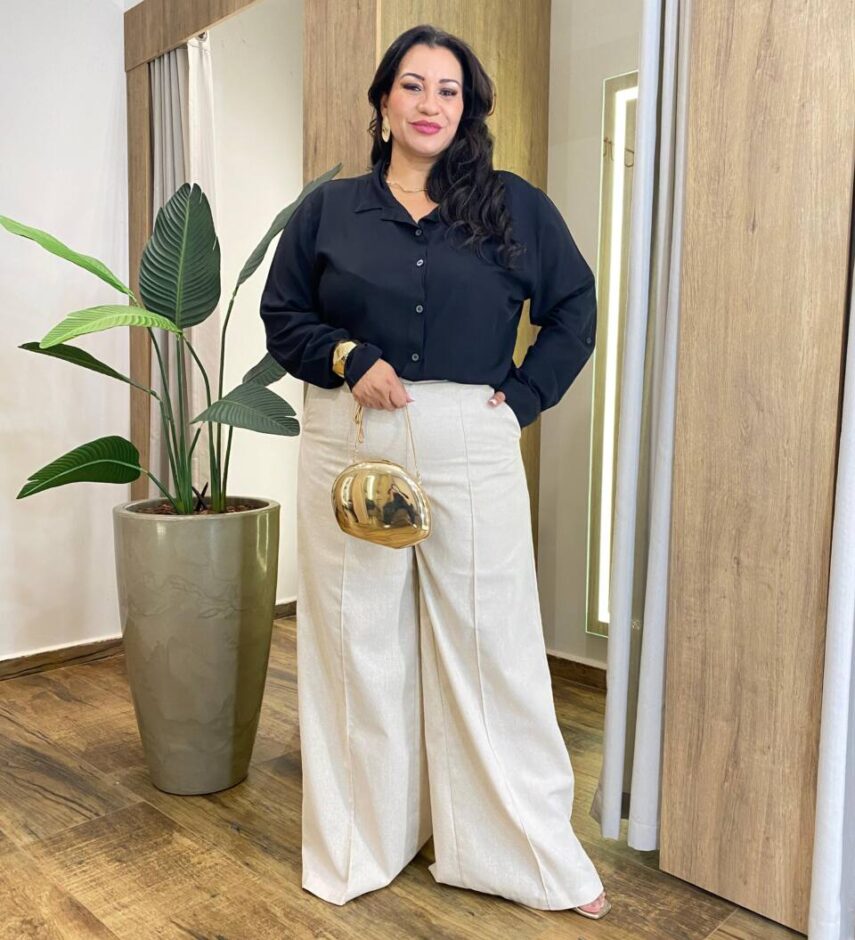 Camisa Feminina Social Plus Manga Longa com Botões Preta - Fernanda Ramos Store