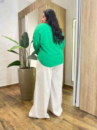 Camisa Feminina Social Plus Manga Longa Detalhe em Corações Verde - Fernanda Ramos Store