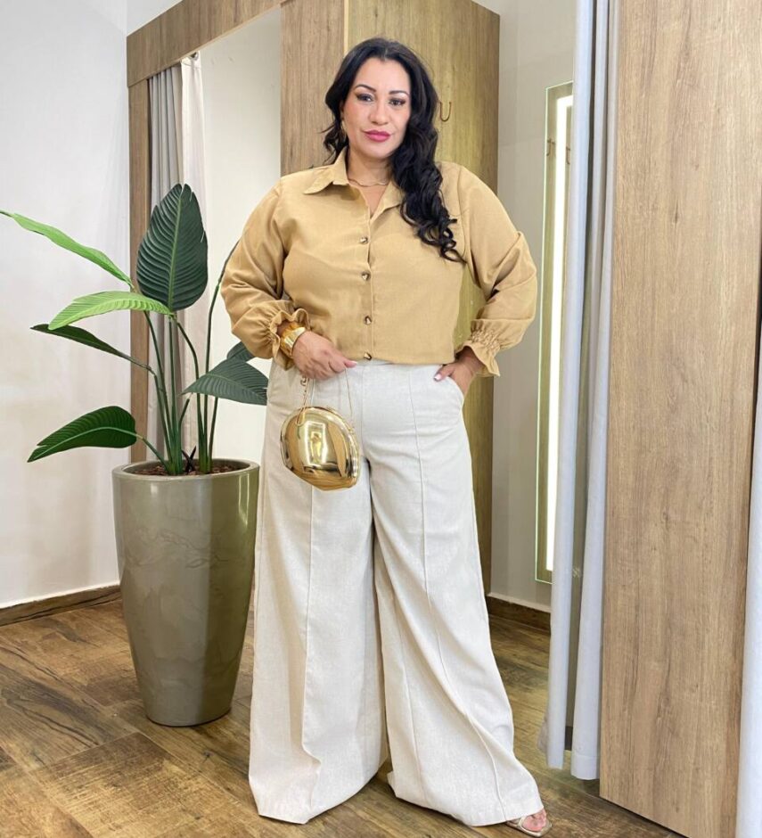 Camisa Feminina Social Plus Manga Longa Linho com Lastex Bege - Fernanda Ramos Store