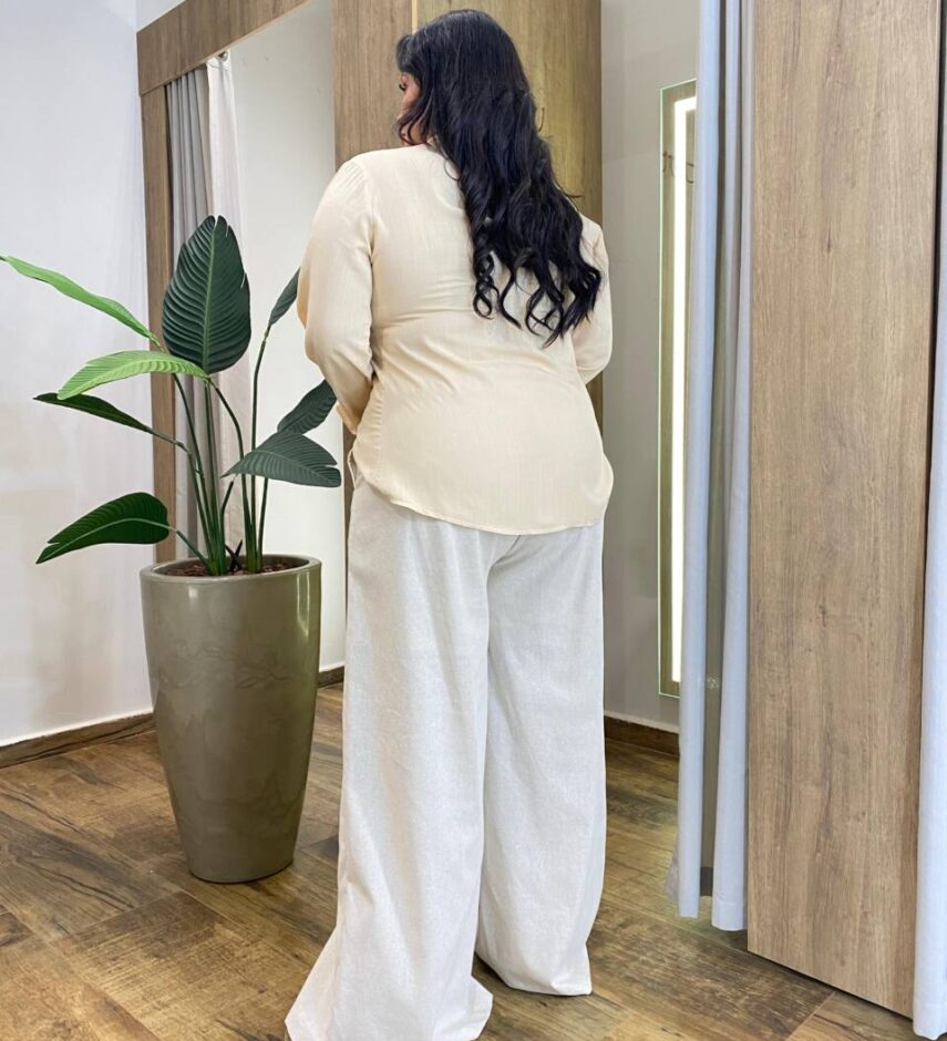 Camisa Feminina Social Plus Manga Longa Viscose Bege - Fernanda Ramos Store