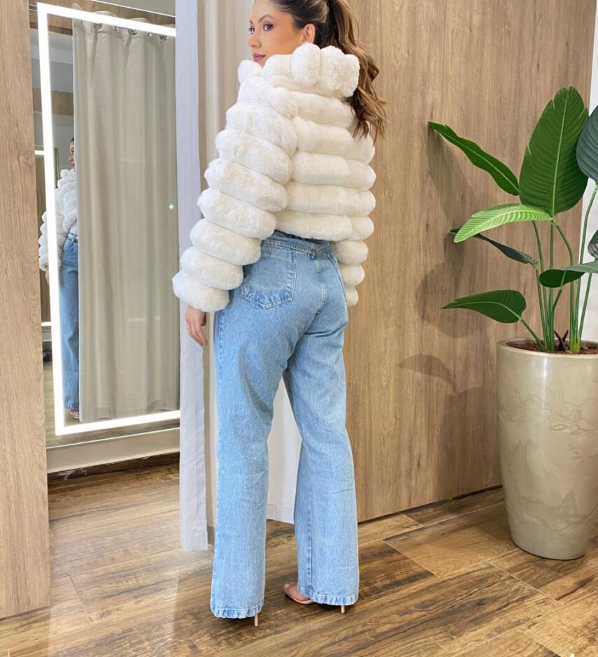 Casaco Feminino Barbara com Pelinhos Off White - Fernanda Ramos Store