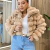 Casaco Feminino Barbara com Pelinhos Bege - Fernanda Ramos Store