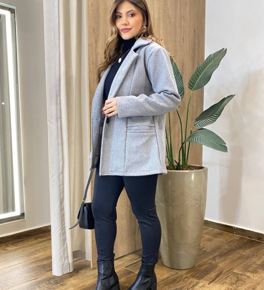 Casaco Feminino Thais Manga Longa com Bolsos Lã Batida Cinza - Fernanda Ramos Store