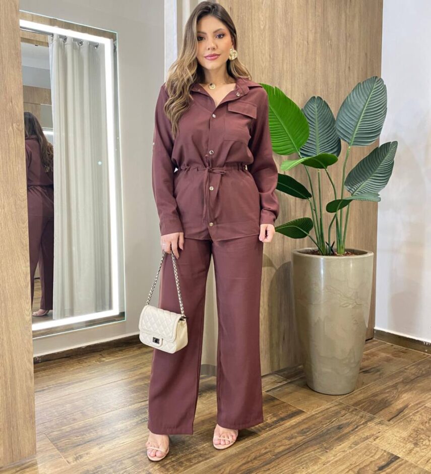 Conjunto Feminino Auria Parka Manga Longa Detalhes e Calça Marrom - Fernanda Ramos Store