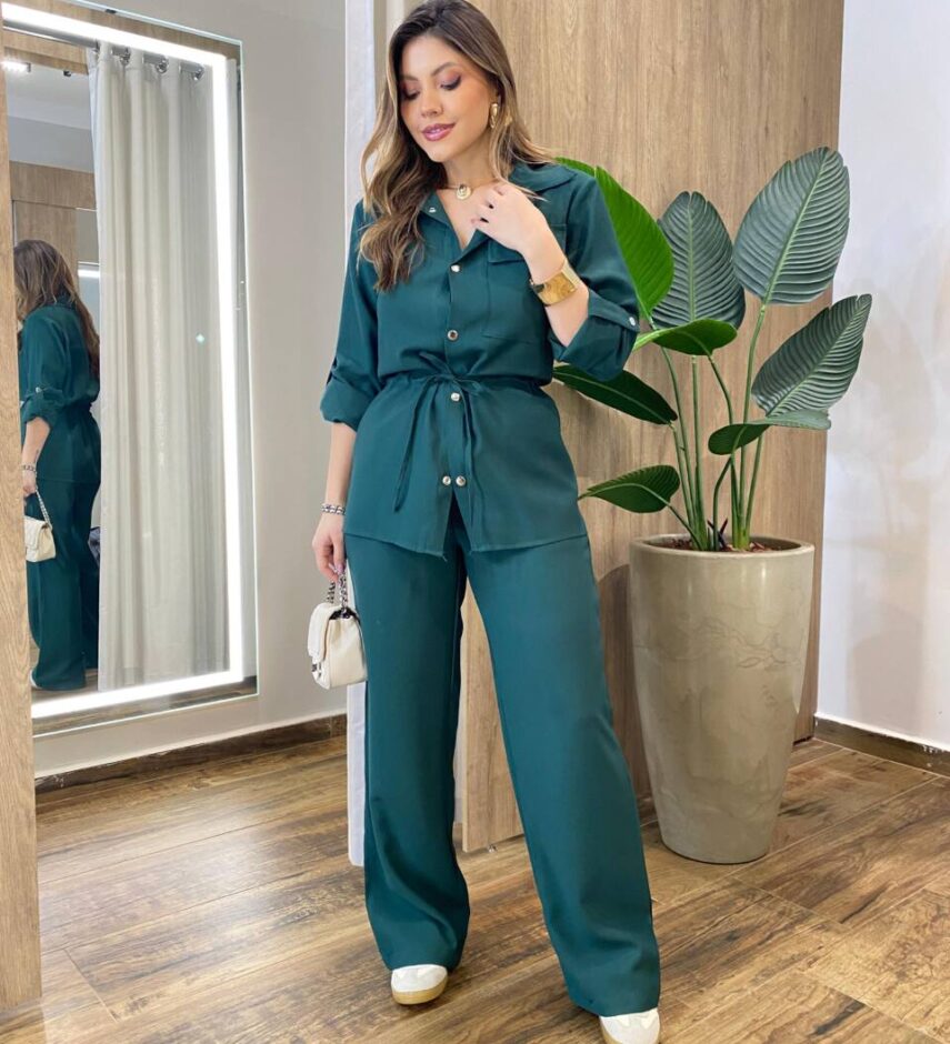Conjunto Feminino Auria Parka Manga Longa Detalhes e Calça Verde - Fernanda Ramos Store