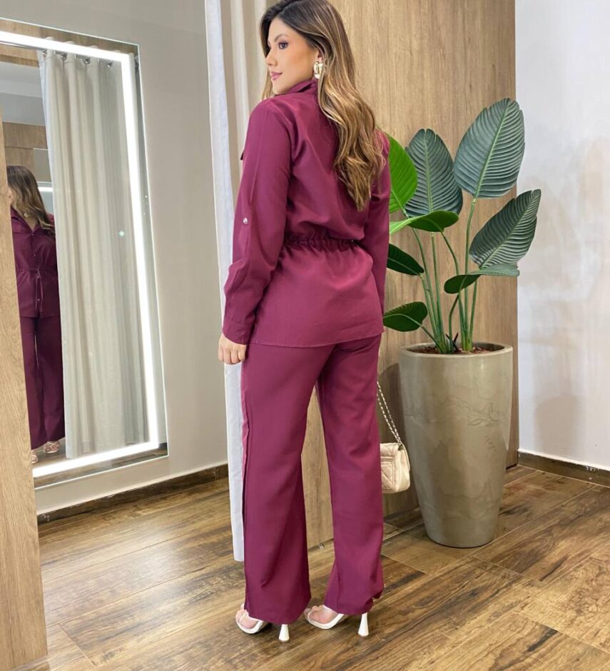 Conjunto Feminino Auria Parka Manga Longa Detalhes e Calça Vinho - Fernanda Ramos Store