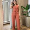 Conjunto Feminino Erica Colete Bolso Falso e Calça Terracota - Fernanda Ramos Store
