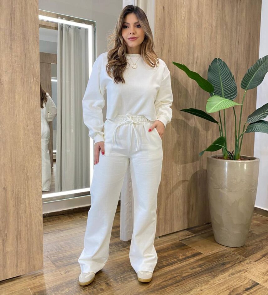 Conjunto Feminino Moletom Lua Cropped Manga Longa e Calça Off White - Fernanda Ramos Store