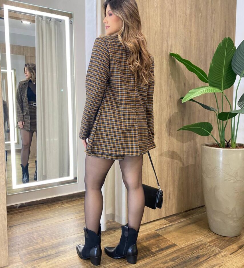 Conjunto Feminino Priscila Blazer e Short Saia Xadrez Caramelo - Fernanda Ramos Store