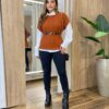 Conjunto Feminino Zendaya Camisa Branca Colete e Cinto Caramelo - Fernanda Ramos Store