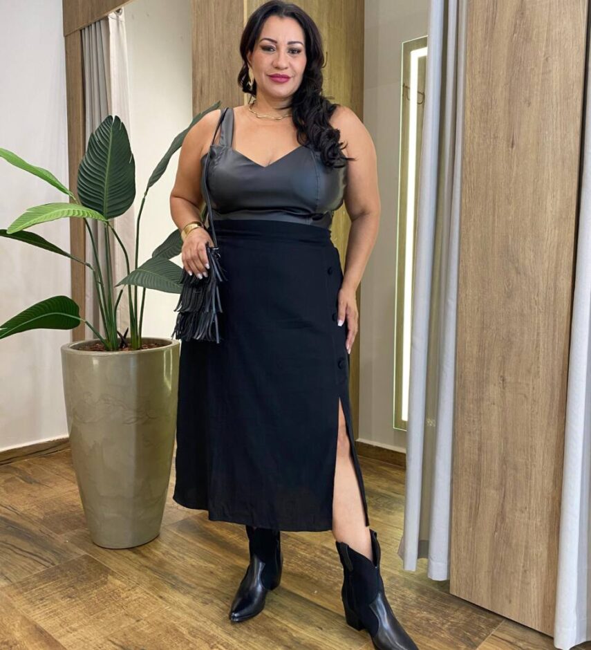 Cropped Feminino Plus Elizabeth com Bojo Couro Eco Preto - Fernanda Ramos Store