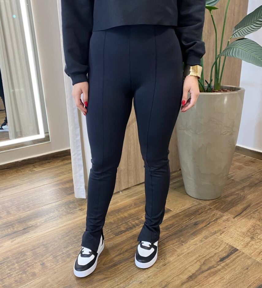 Legging Feminina Mabela com Abertura na Barra Preta - Fernanda Ramos Store