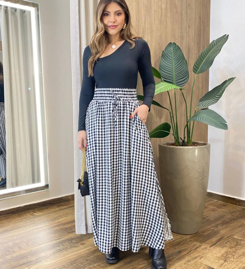Saia Longa Feminina Amélia com Bolsos e Amarração Preta - Fernanda Ramos Store