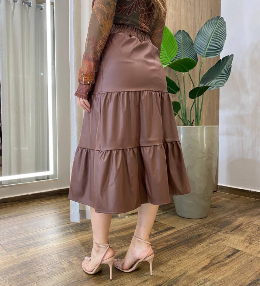 Saia Midi Feminina Mirelly Elástico na Cintura Couro Eco Marrom - Fernanda Ramos Store