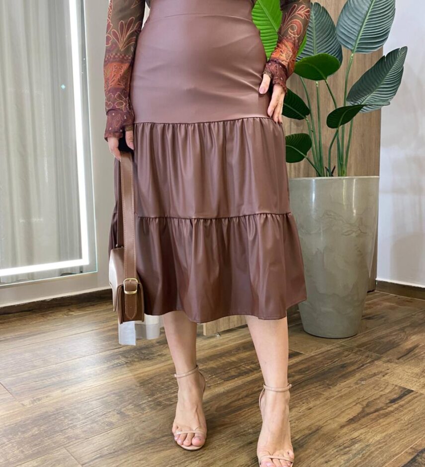 Saia Midi Feminina Mirelly Elástico na Cintura Couro Eco Marrom - Fernanda Ramos Store