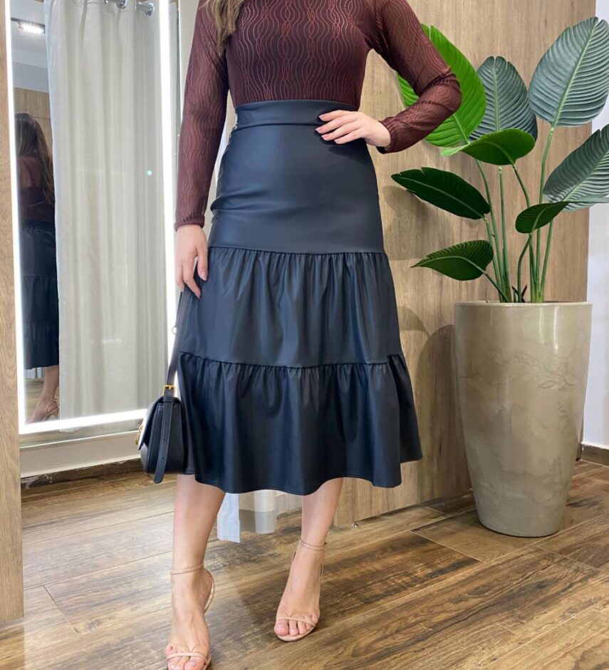 Saia Midi Feminina Mirelly Elástico na Cintura Couro Eco Preto - Fernanda Ramos Store
