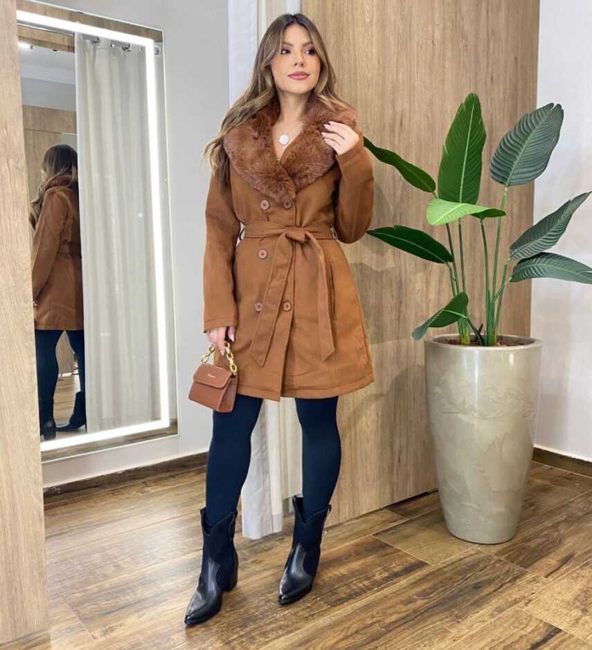 Casaco Feminino Ana Manga Longa com Pelinhos Caramelo - Fernanda Ramos Store