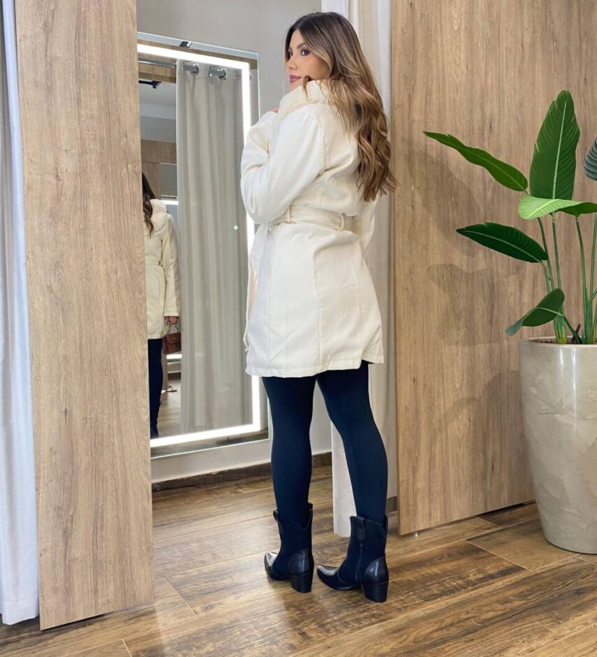 Casaco Feminino Ana Manga Longa com Pelinhos Off White - Fernanda Ramos Store