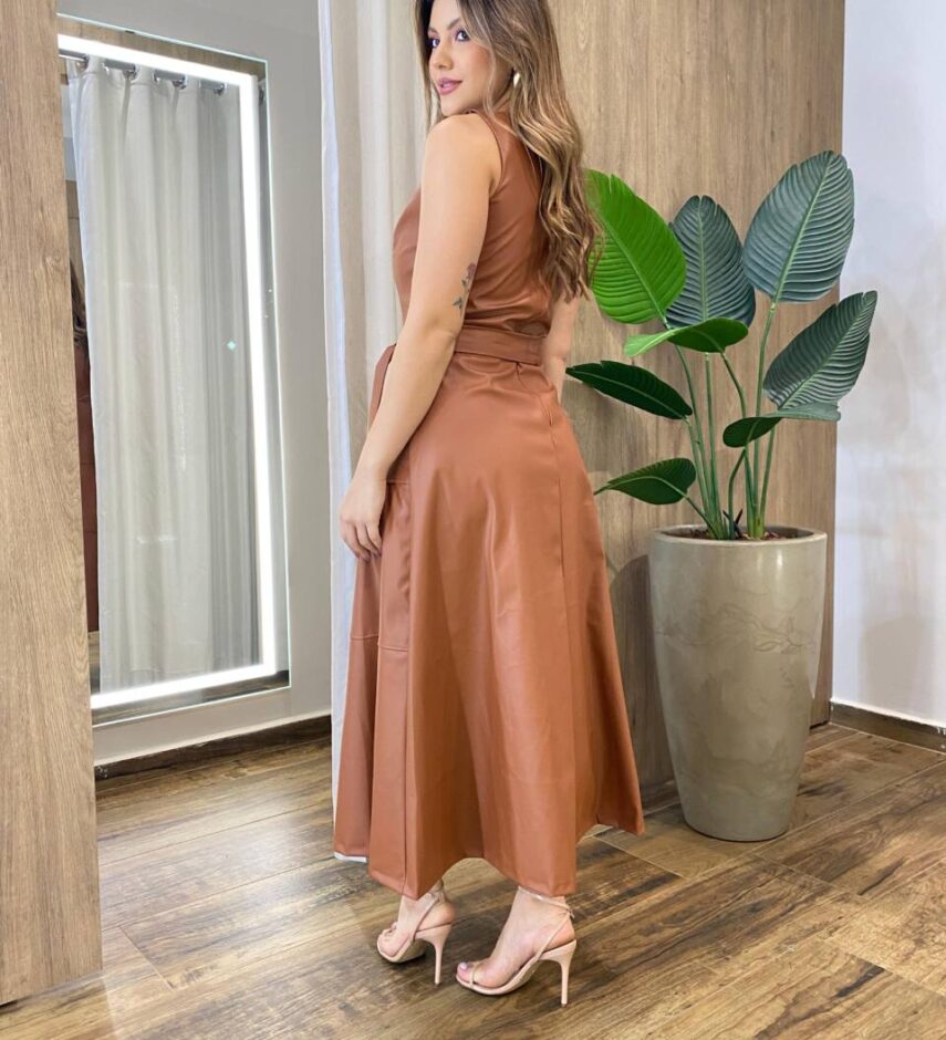 Vestido Midi Bailey sem Bojo Zíper e Amarração Couro Eco Caramelo - Fernanda Ramos Store