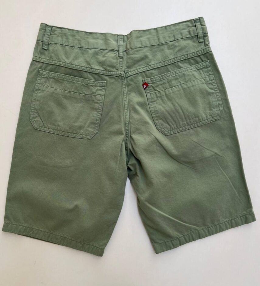 Bermuda Masculina com Bolsos Sarja Verde - Fernanda Ramos Store