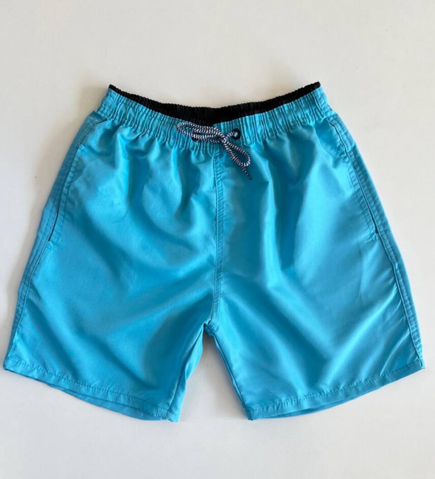 Bermuda Masculina Tactel com Elástico e Bolsos Azul Céu - Fernanda Ramos Store