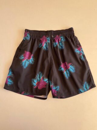 Bermuda Masculina Tactel com Elástico e Bolsos Preto Floral - Fernanda Ramos Store