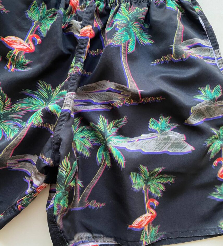 Bermuda Masculina Tactel com Elástico Estampa Flamingo Preta - Fernanda Ramos Store