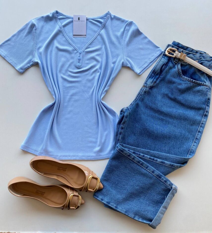 Blusa Feminina Elouise Manga Curta com Detalhes Azul Bebê - Fernanda Ramos Store