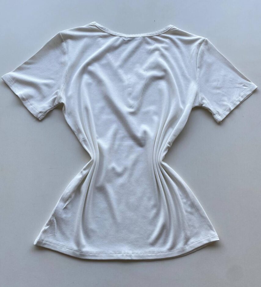 Blusa Feminina Elouise Manga Curta com Detalhes Branca - Fernanda Ramos Store