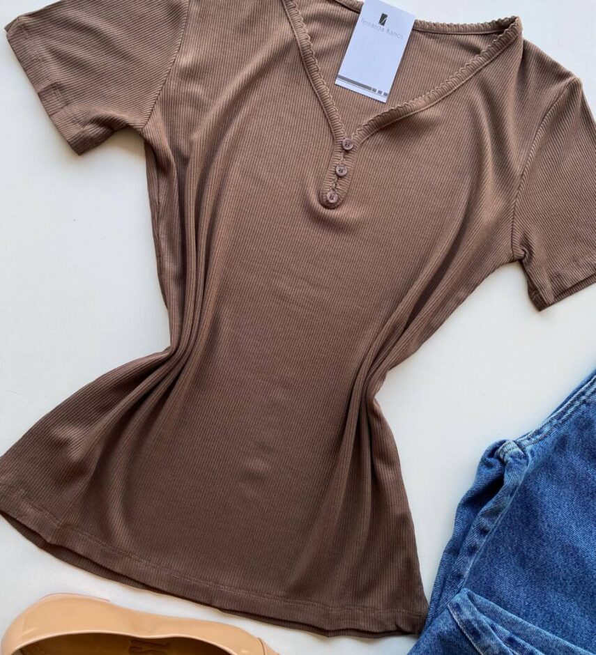 Blusa Feminina Elouise Manga Curta com Detalhes Cappucino - Fernanda Ramos Store
