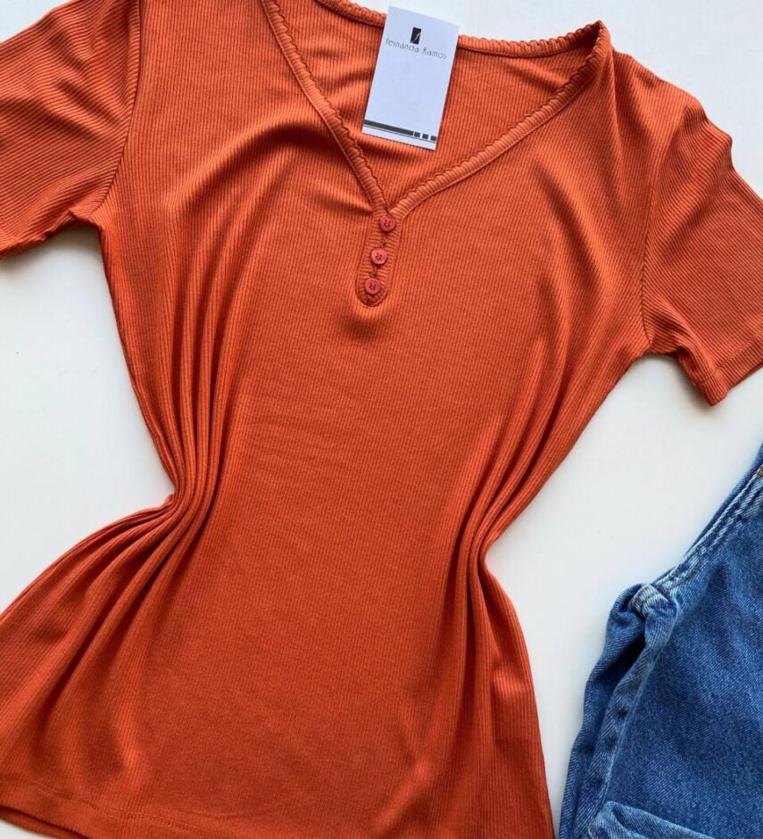 Blusa Feminina Elouise Manga Curta com Detalhes Coral - Fernanda Ramos Store