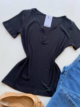 Blusa Feminina Elouise Manga Curta com Detalhes Preto - Fernanda Ramos Store
