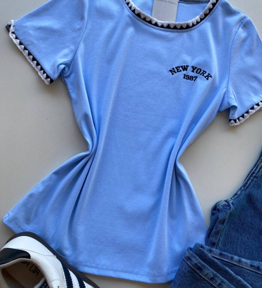 Blusa Feminina Manga Curta Canelada Zaya New York Azul Bebê - Fernanda Ramos Store