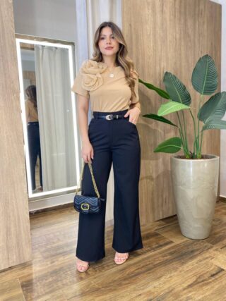 Blusa Feminina Manga Curta Endy Flor Lateral Bege - Fernanda Ramos Store