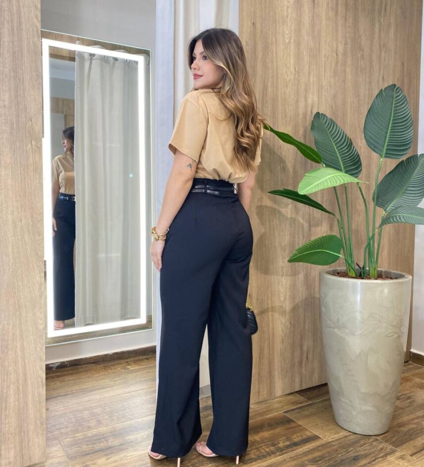 Blusa Feminina Manga Curta Endy Flor Lateral Bege - Fernanda Ramos Store